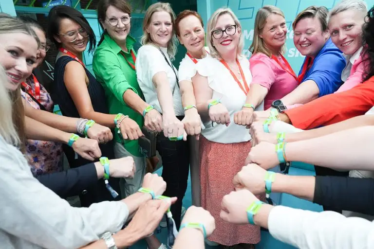 Go.Control-Cases-StarkeSchieneTreffen23_3